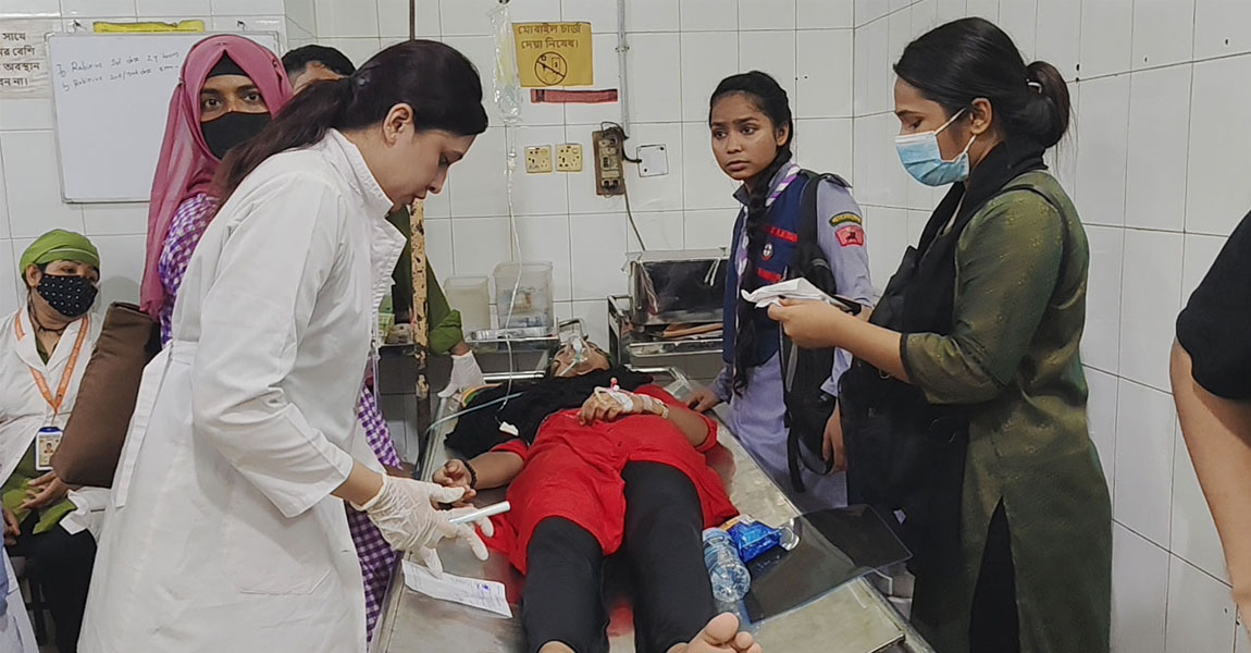সচিবালয়ের সামনে শিক্ষার্থীদের সঙ্গে আইনশৃঙ্খলা বাহিনীর সংঘর্ষ, আহত ৯১