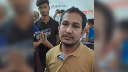 ঢাবির হল থেকে ছাত্রলীগ নেতা আটক
