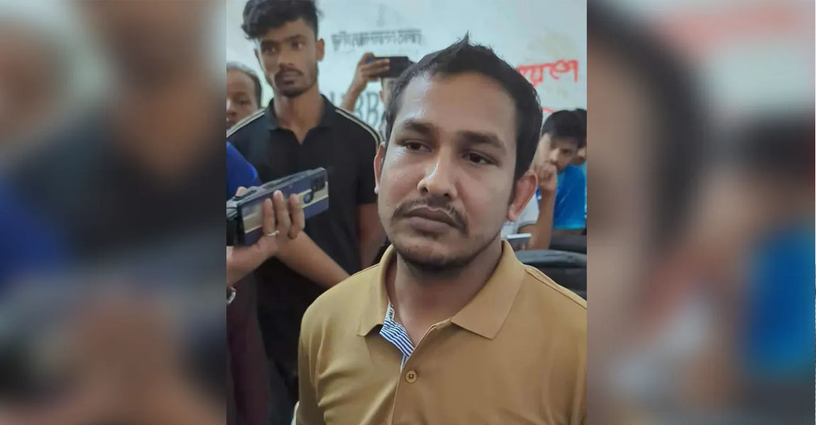 ঢাবির হল থেকে ছাত্রলীগ নেতা আটক