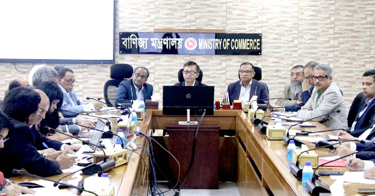 মার্কিন শুল্ক নিয়ে সতর্ক ঢাকা, দেখেশুনে সিদ্ধান্ত