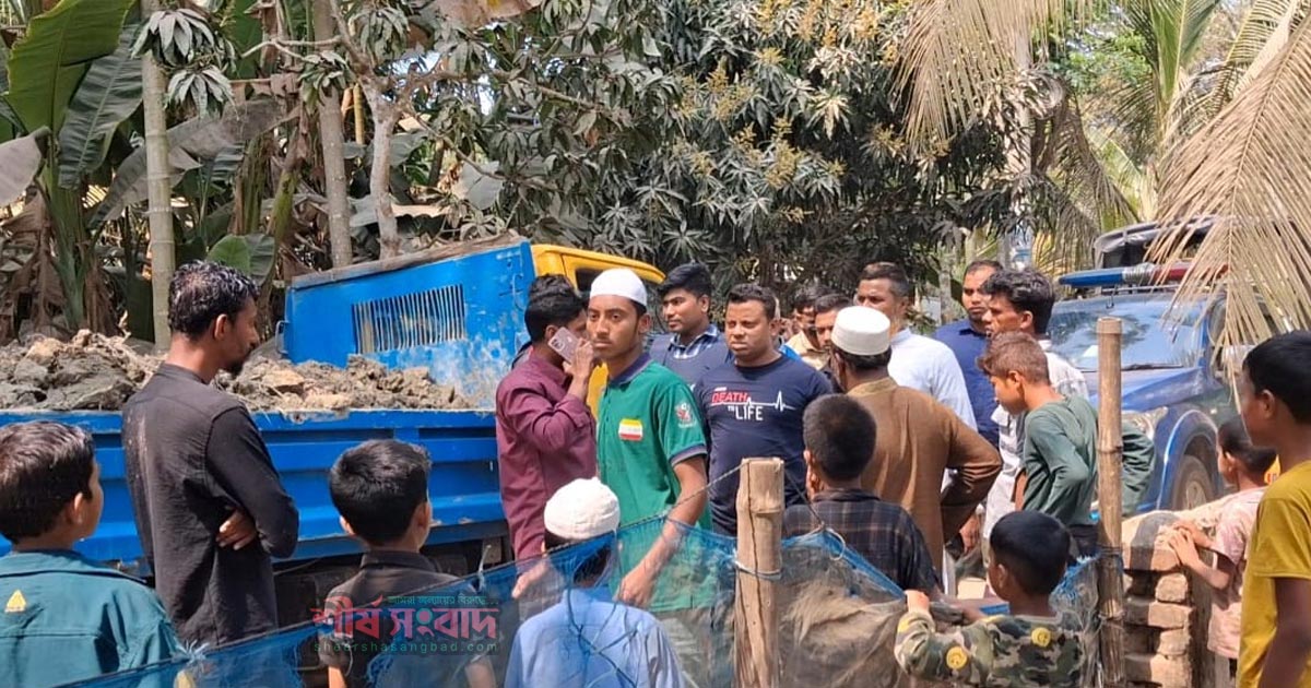 লক্ষ্মীপুরে মাটি বোঝাই গাড়ির ধাক্কায় মাদ্রাসা ছাত্র আহত, এলাকায় চরম উত্তেজনা
