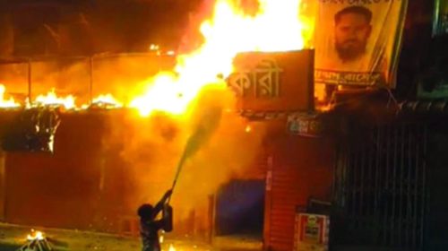 রাজধানীর তুরাগে বস্তিতে আগুন, কাজ করছে ফায়ার সার্ভিসের ৫ ইউনিট