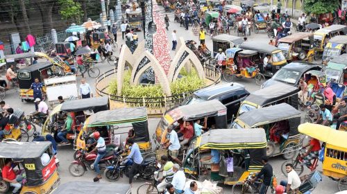 যশোরে লাইসেন্স ছাড়া চলবে না ভ্যান-রিকশা