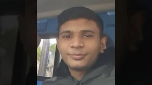 ছেলেকে বিদায় নয়, শেষ বিদায় জানাতে দেশে রইলেন মা